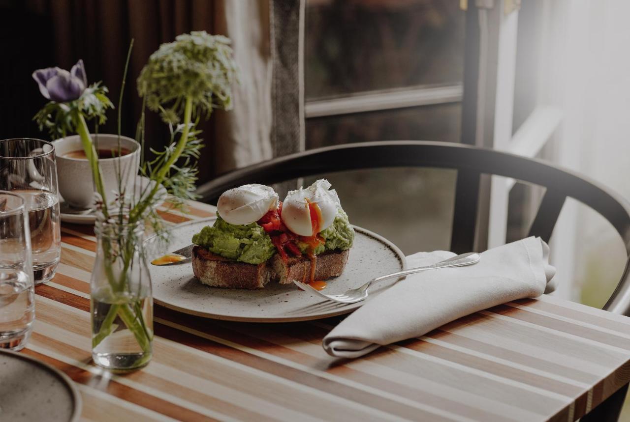 No 15 By Guesthouse, Bath Ngoại thất bức ảnh Poached eggs on toast