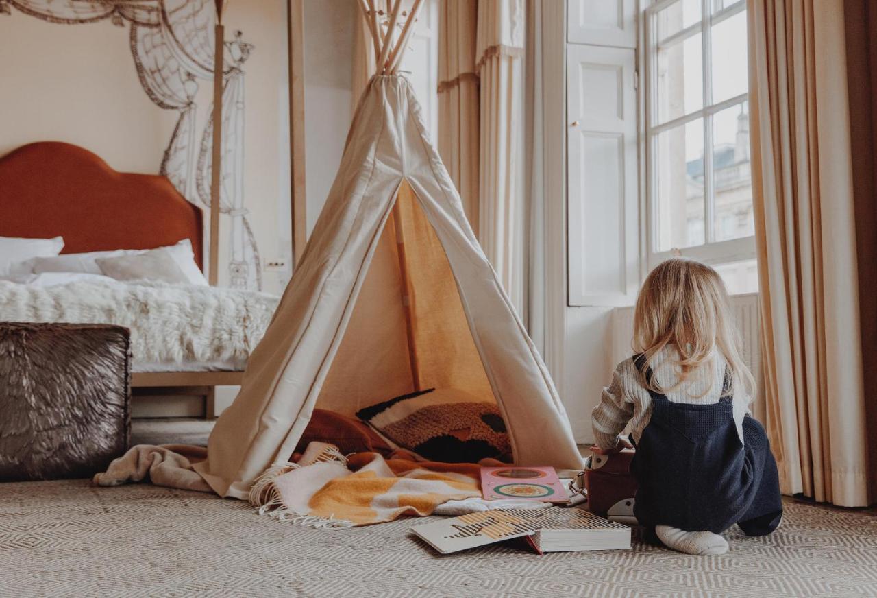 No 15 By Guesthouse, Bath Ngoại thất bức ảnh A teepee in a bedroom