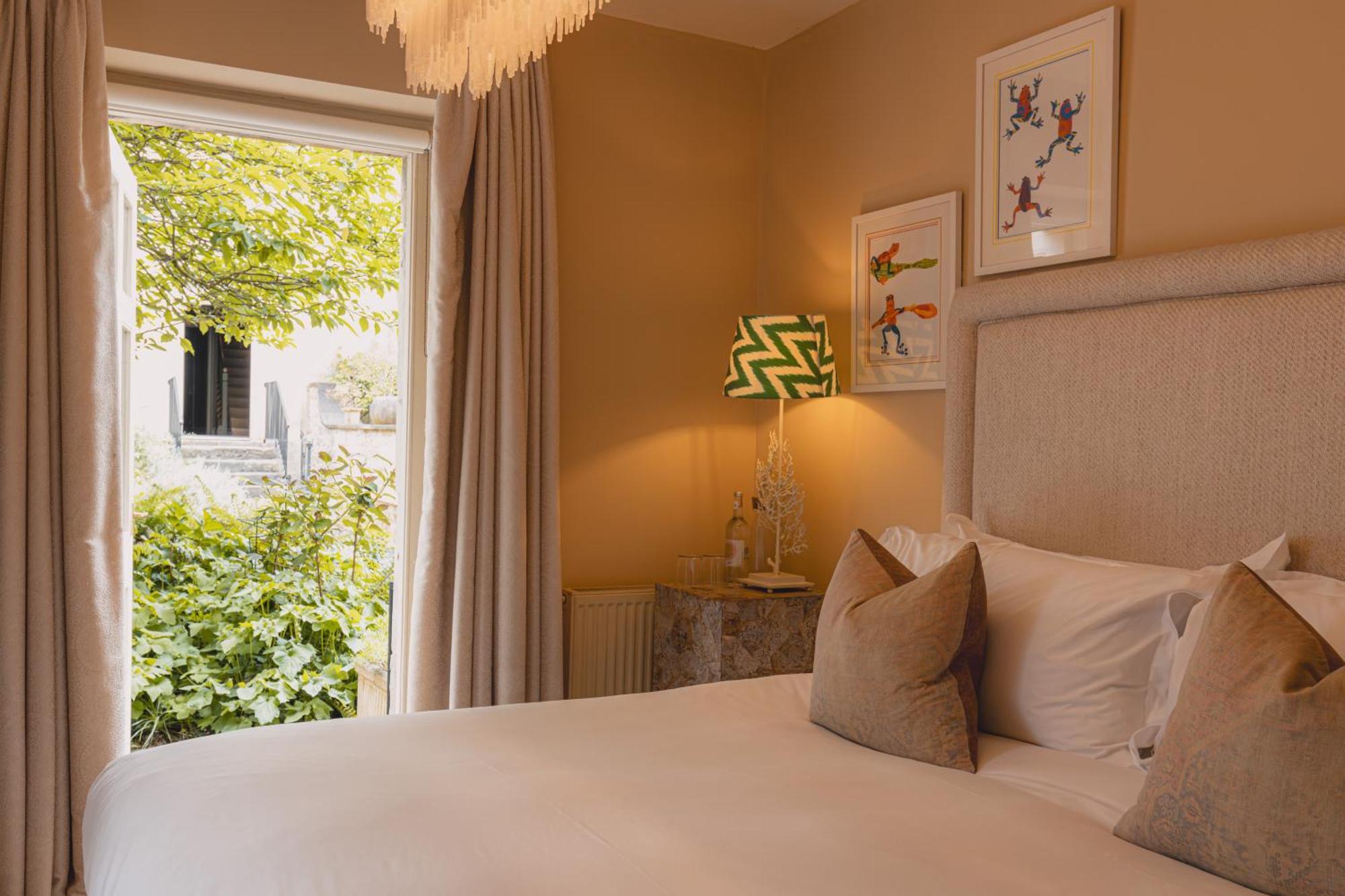 No 15 By Guesthouse, Bath Ngoại thất bức ảnh A bedroom at the hotel