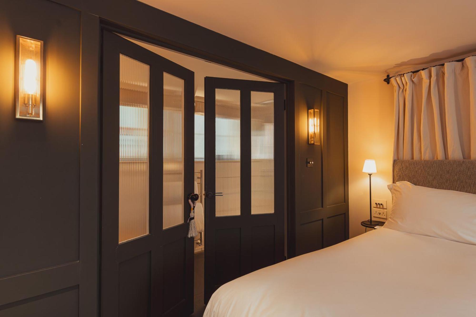 No 15 By Guesthouse, Bath Ngoại thất bức ảnh A room at the hotel