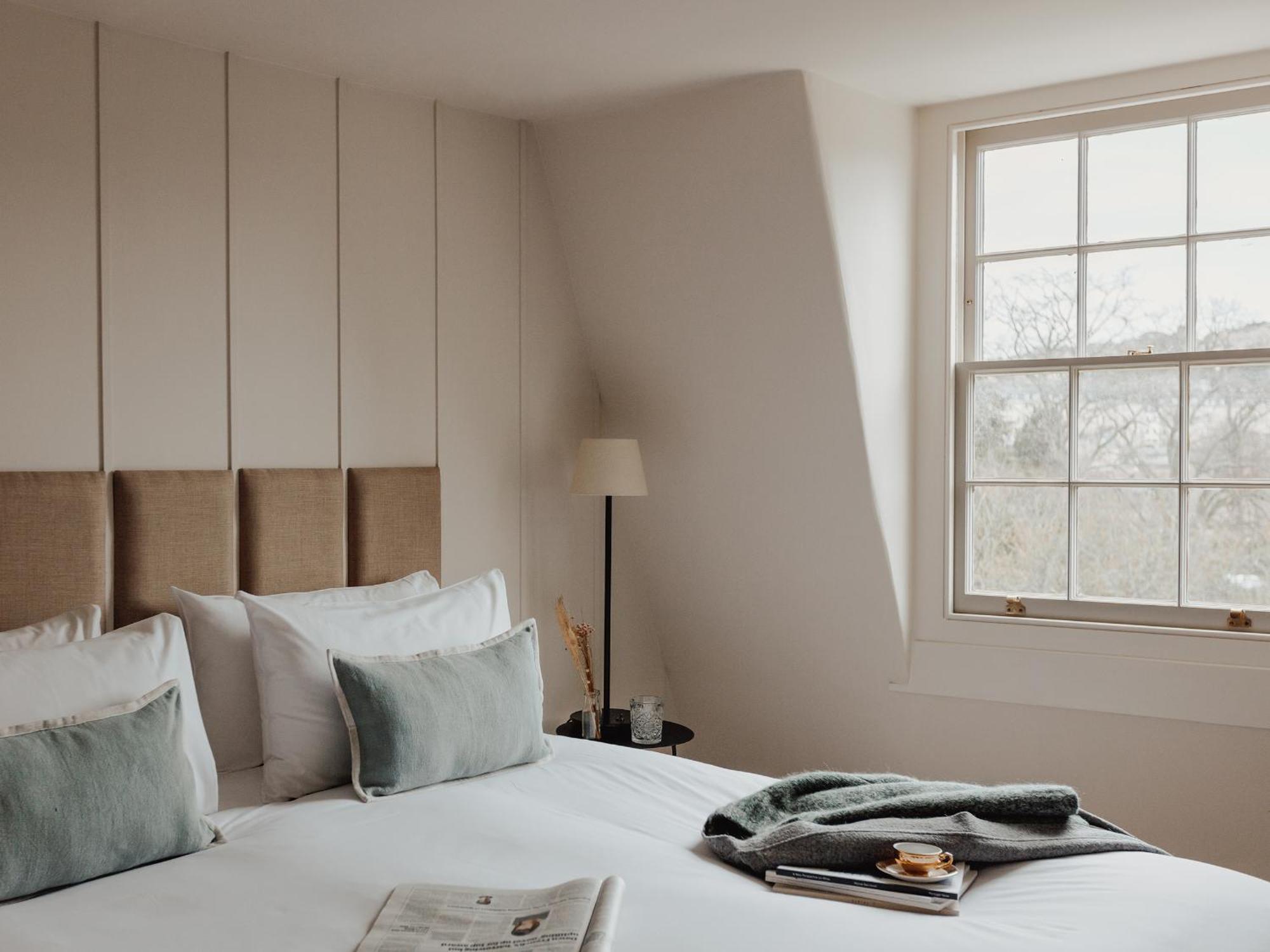 No 15 By Guesthouse, Bath Ngoại thất bức ảnh A bedroom at The Mitre