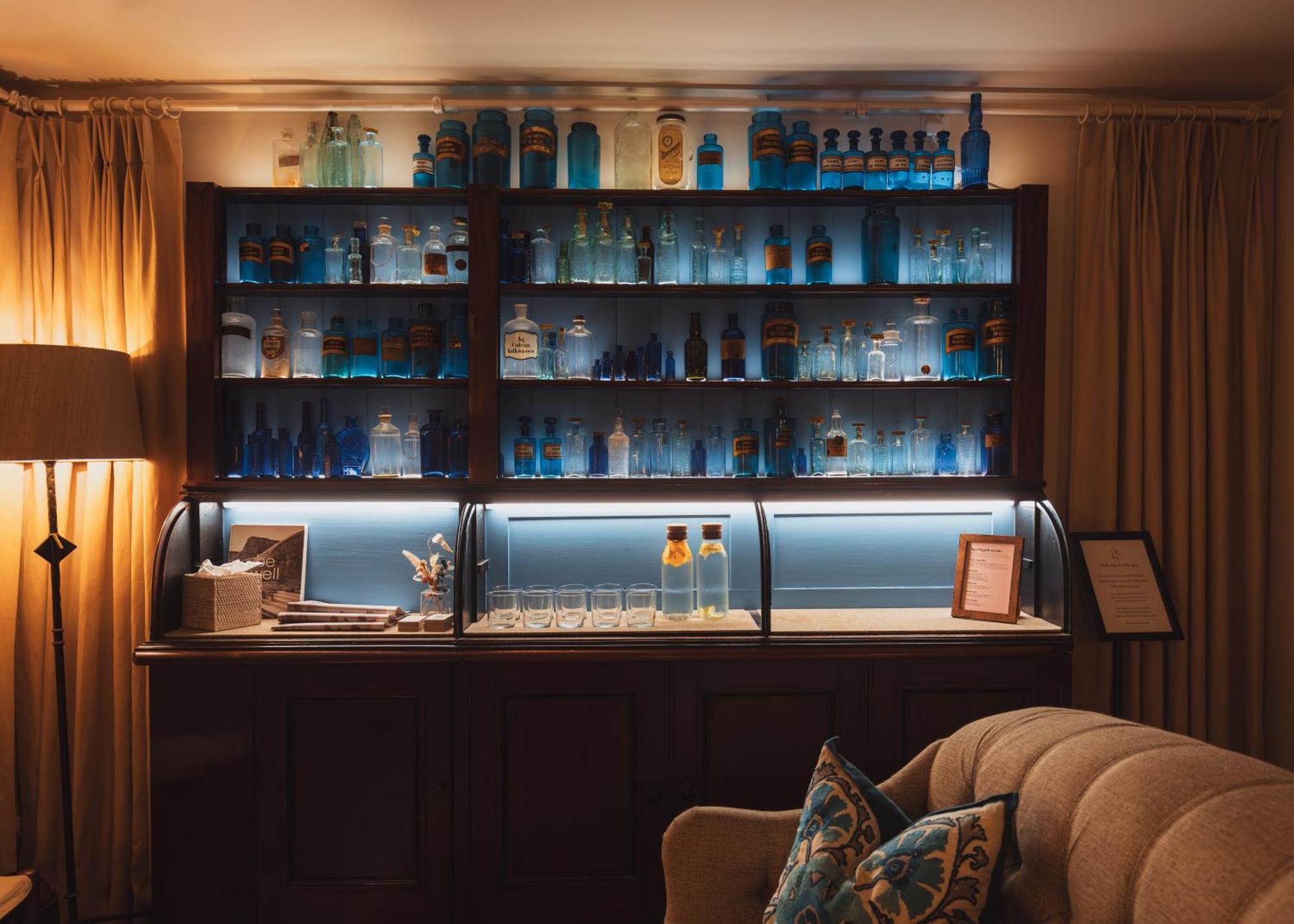 No 15 By Guesthouse, Bath Ngoại thất bức ảnh The bar at the 2019 edition of the G7 summit