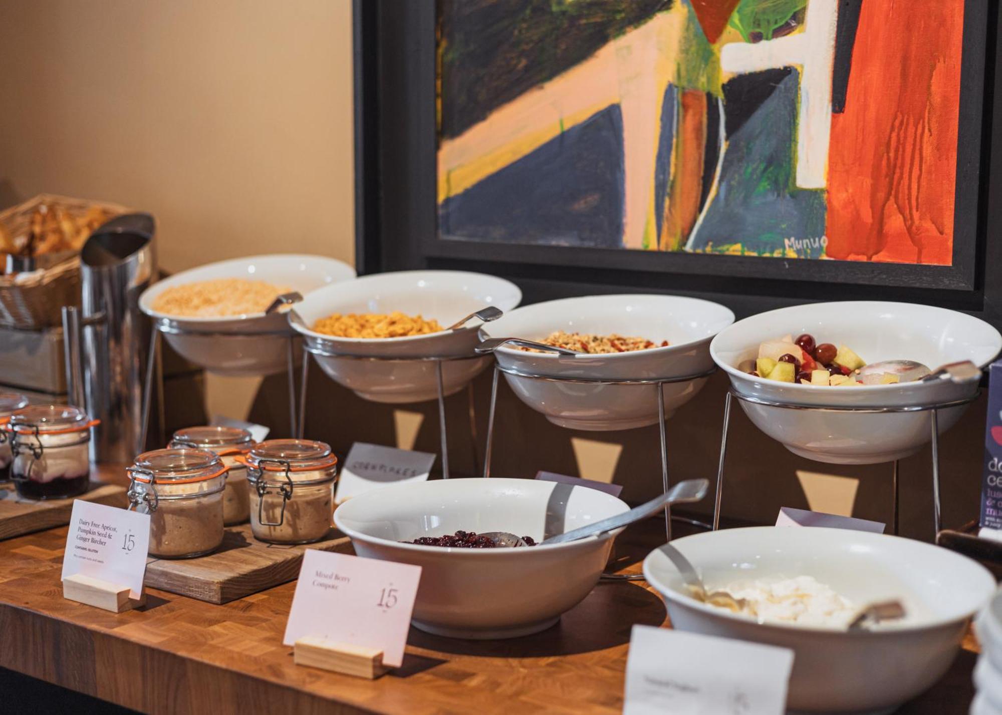 No 15 By Guesthouse, Bath Ngoại thất bức ảnh A breakfast buffet