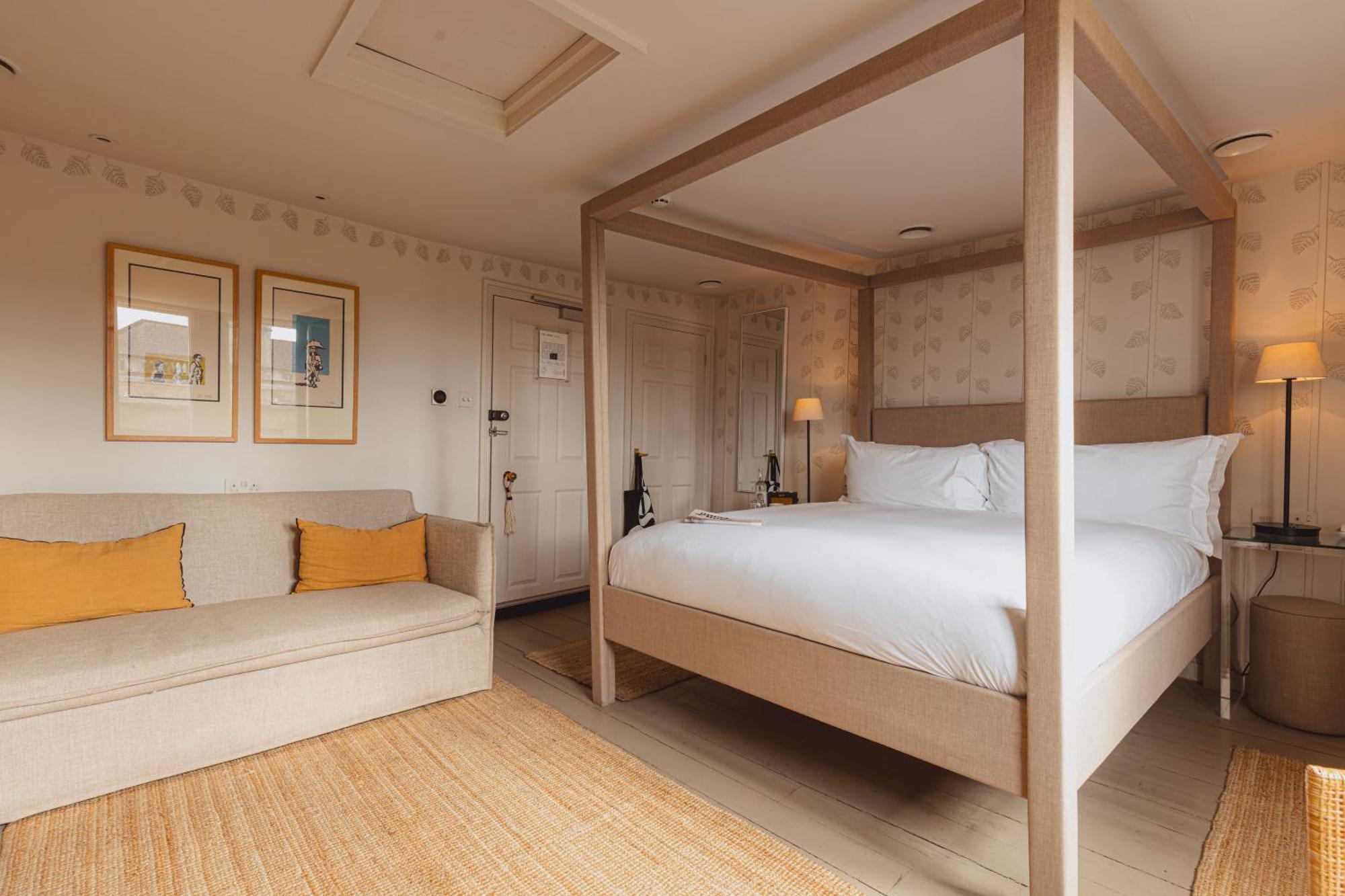 No 15 By Guesthouse, Bath Ngoại thất bức ảnh A bedroom at The Ivy Hotel